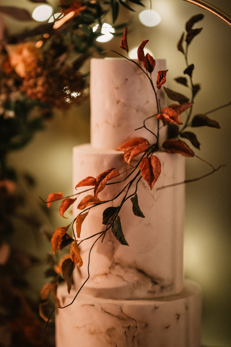 Autumn wedding cake