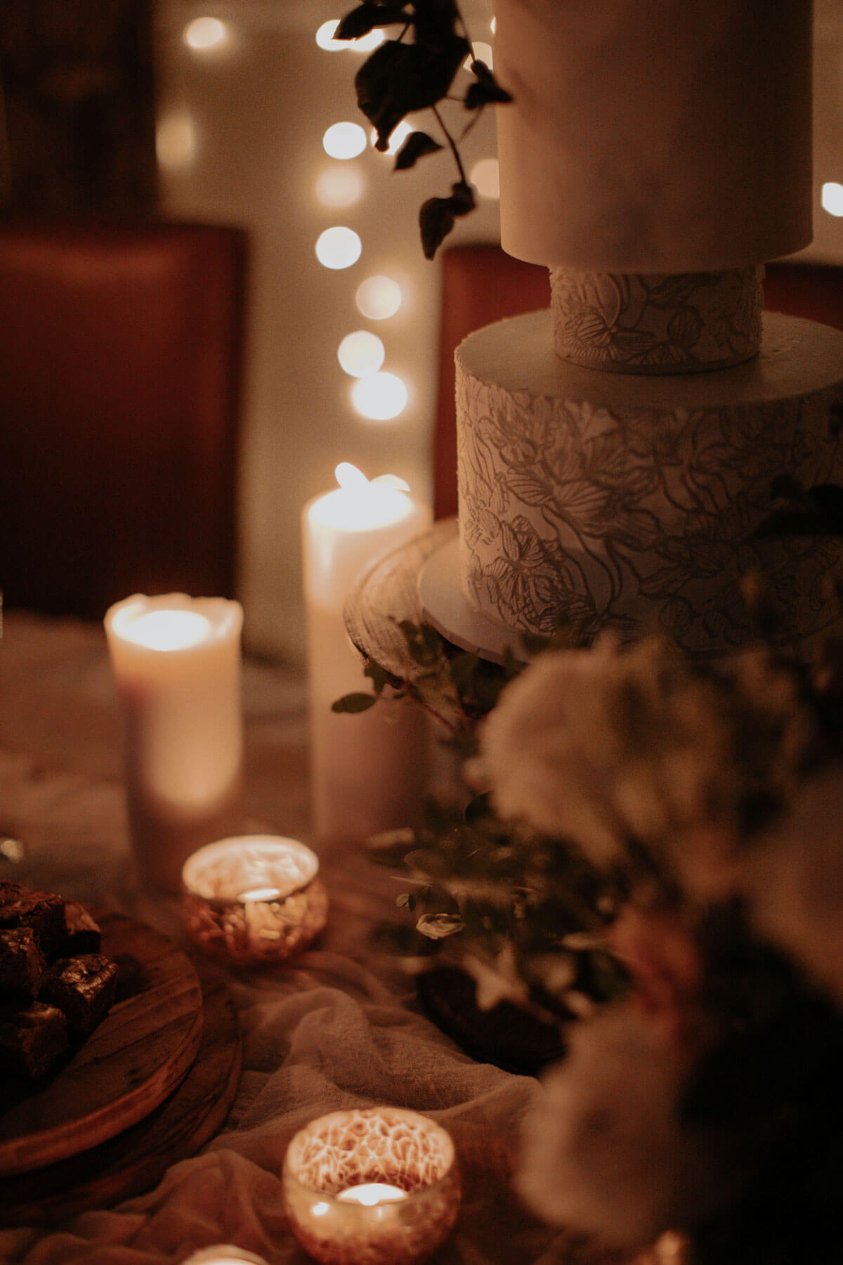 Wedding cake with sugar botanical detail